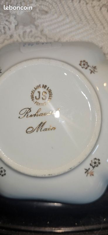 Service à mignardises en Porcelaine de Limoges – Décor Floral & Or – 5 pièces (image 9)