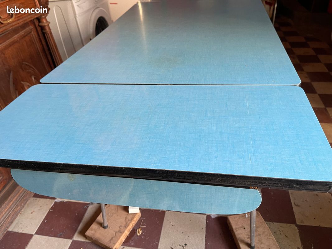Table en formica (image 1)