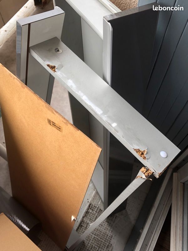 Bureau Ikea URGENT (image 4)