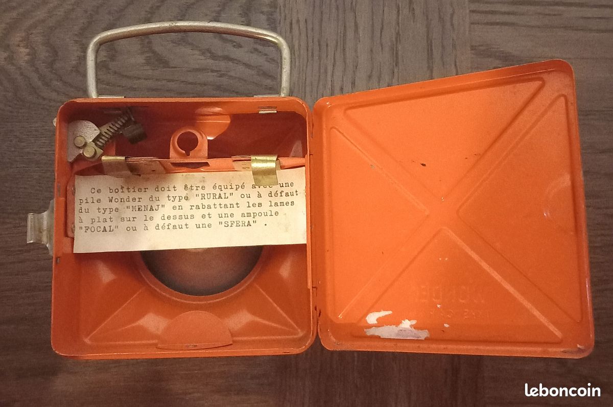 Lampe De Poche Vintage Wonder César En Tôle Orange - Hauteur 12cm (Occasion, Testée)