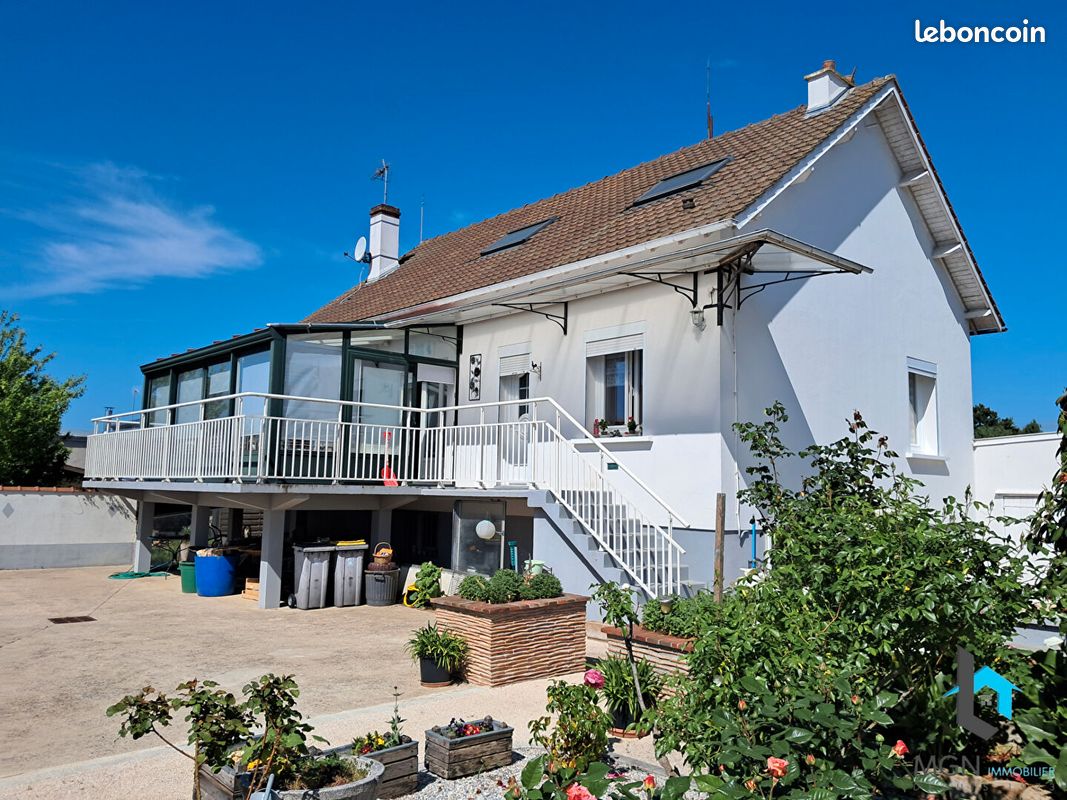 Pavillon 7 pièces 213 m² (image 1)