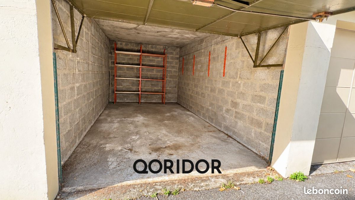 Parking 15 m² · à Bron · 15 m² · 17 000 €