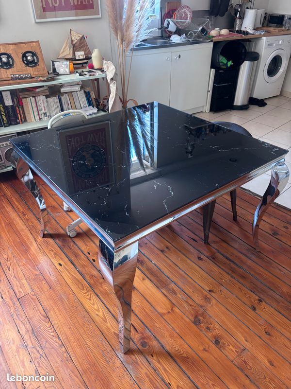 Table (image 1)