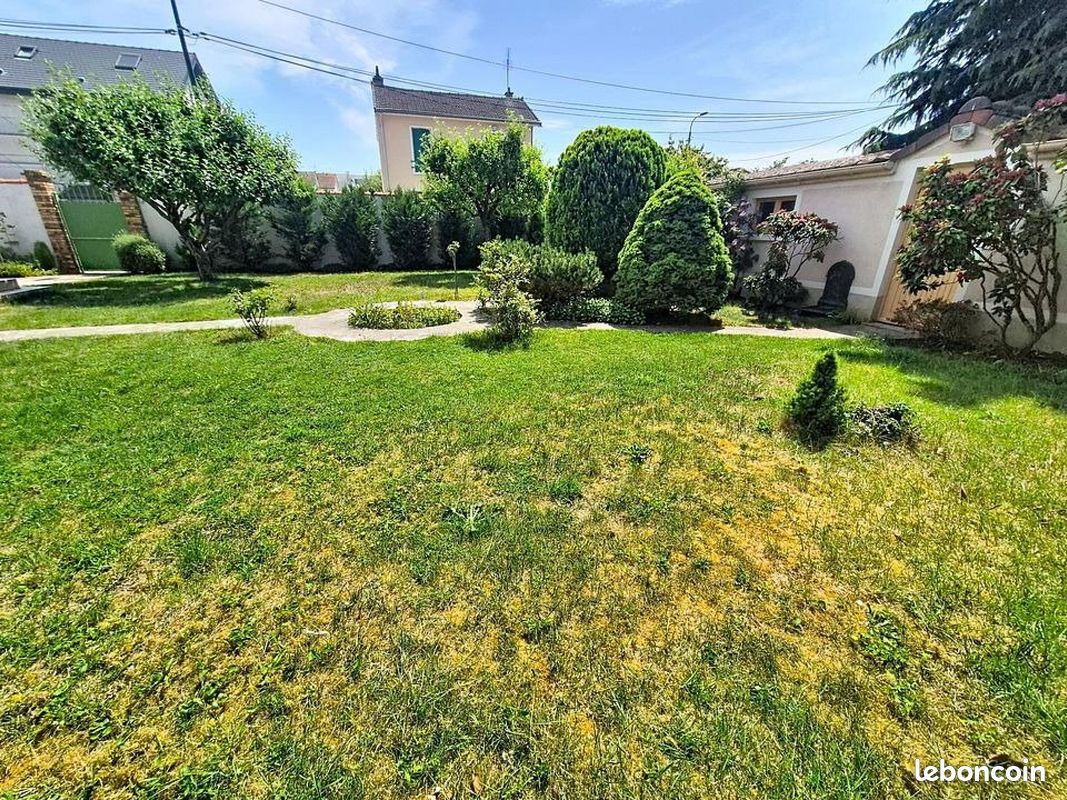 Terrain 297 m² · à Saint-Maur-des-Fossés · 297 m² · 415 000 €