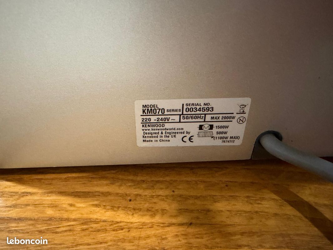 Robot multifonction Kenwood KW070 (image 12)