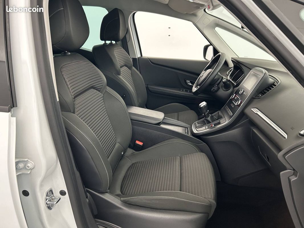 RENAULT Scenic Blue dCi 120 - 21 Business (image 18)