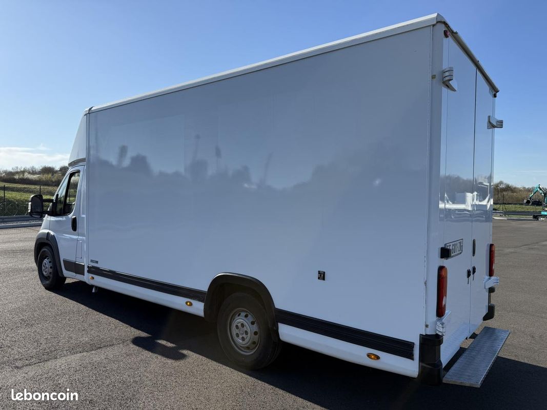PEUGEOT BOXER 3.0HDI180 planché cabine Procar Lux 22m3 - Moteur Iveco distribution par chaîne (image 3)