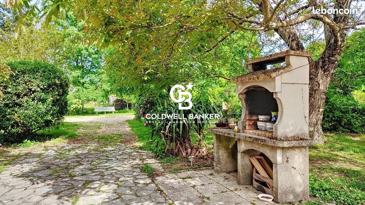 Propriété 5 pièces 150 m² - Courcoury 17100 (image principale 12)