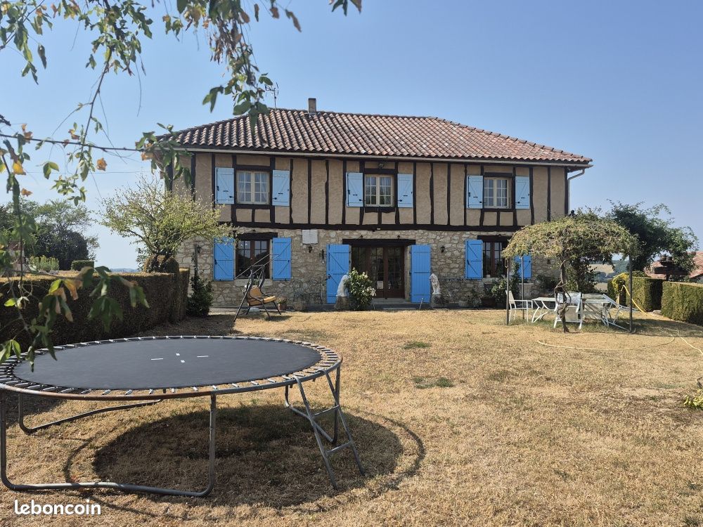 Maison 6 pièces 222 m² · à Ordan-Larroque · 222 m² · 468 000 €