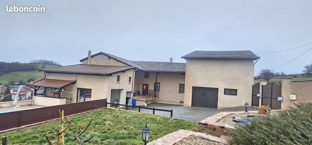 Maison 4 pièces 110 m² · à Brussieu · 110 m² · 389 000 €