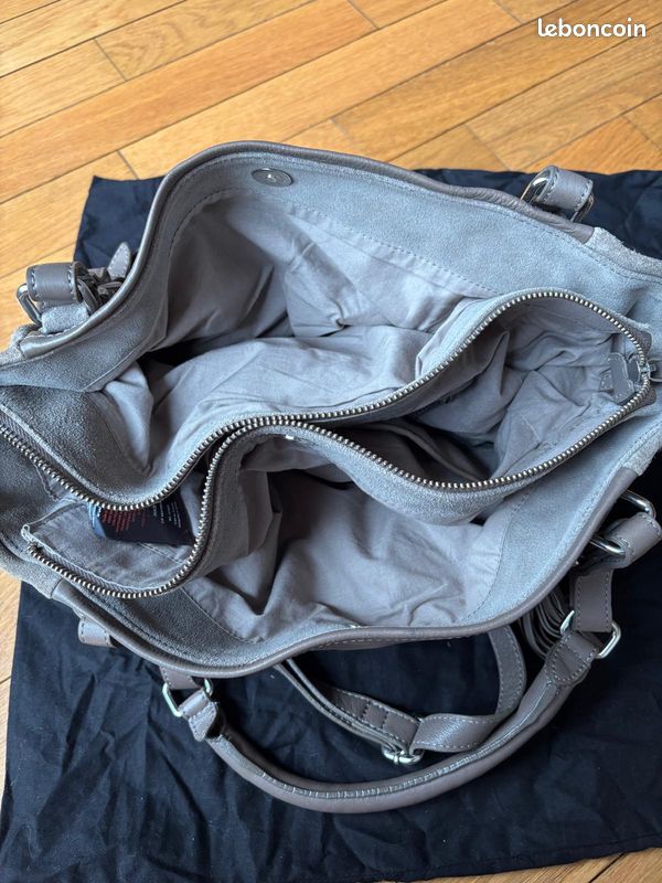 Sac à main IKKS en cuir (image 7)