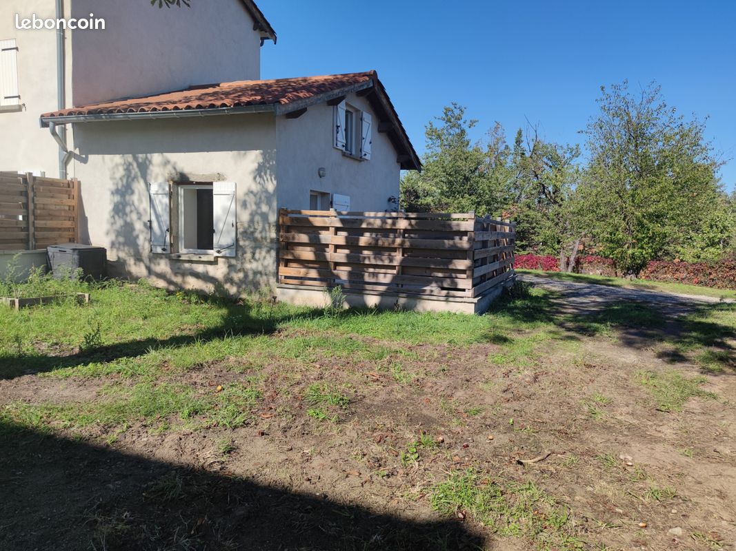 Maison 2 pièces 40 m² · à Lentilly · 40 m² · 670 €