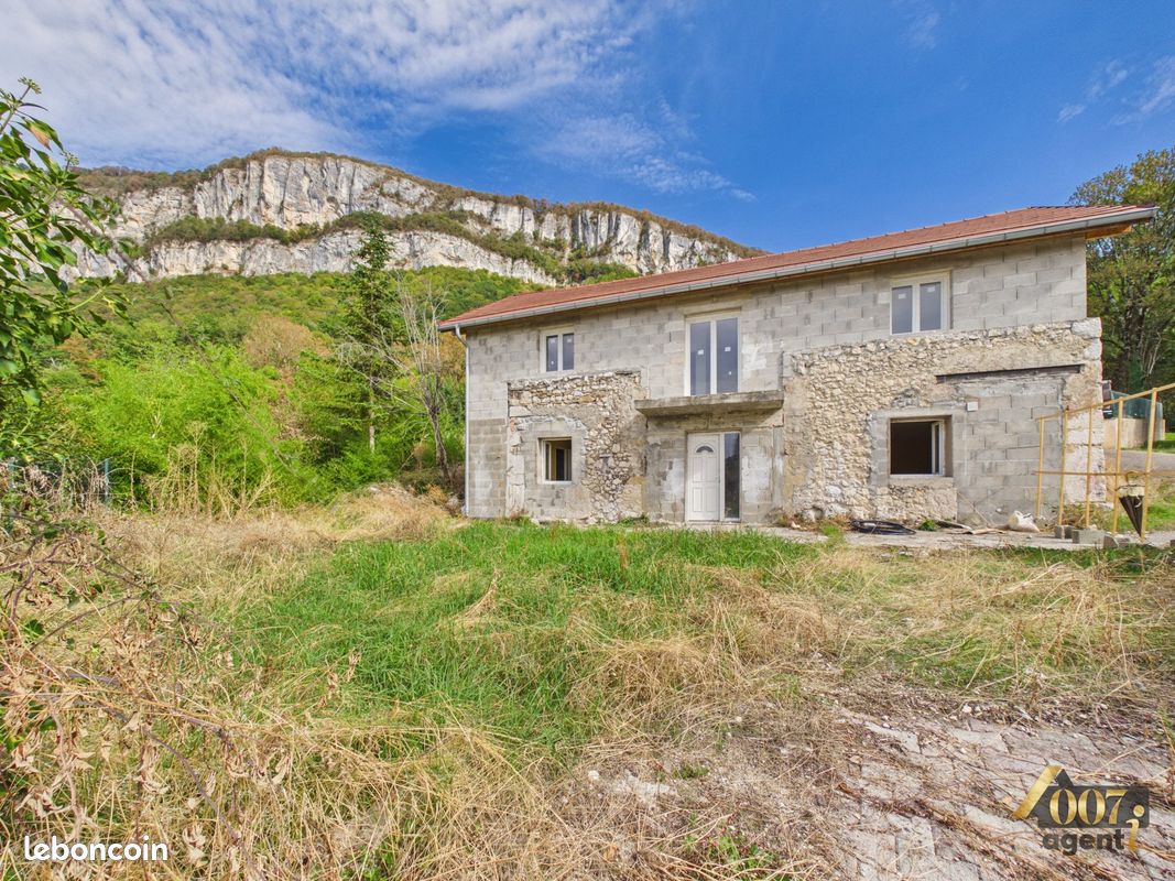 Maison 4 pièces 120 m² · à Champagneux · 120 m² · 294 000 €