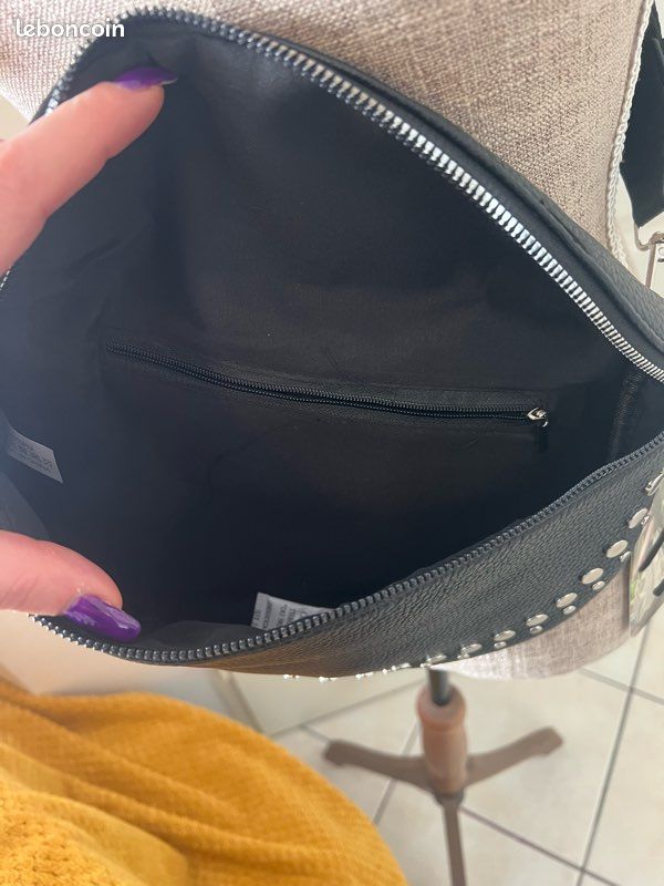 Sac banane, motif clou (image 3)