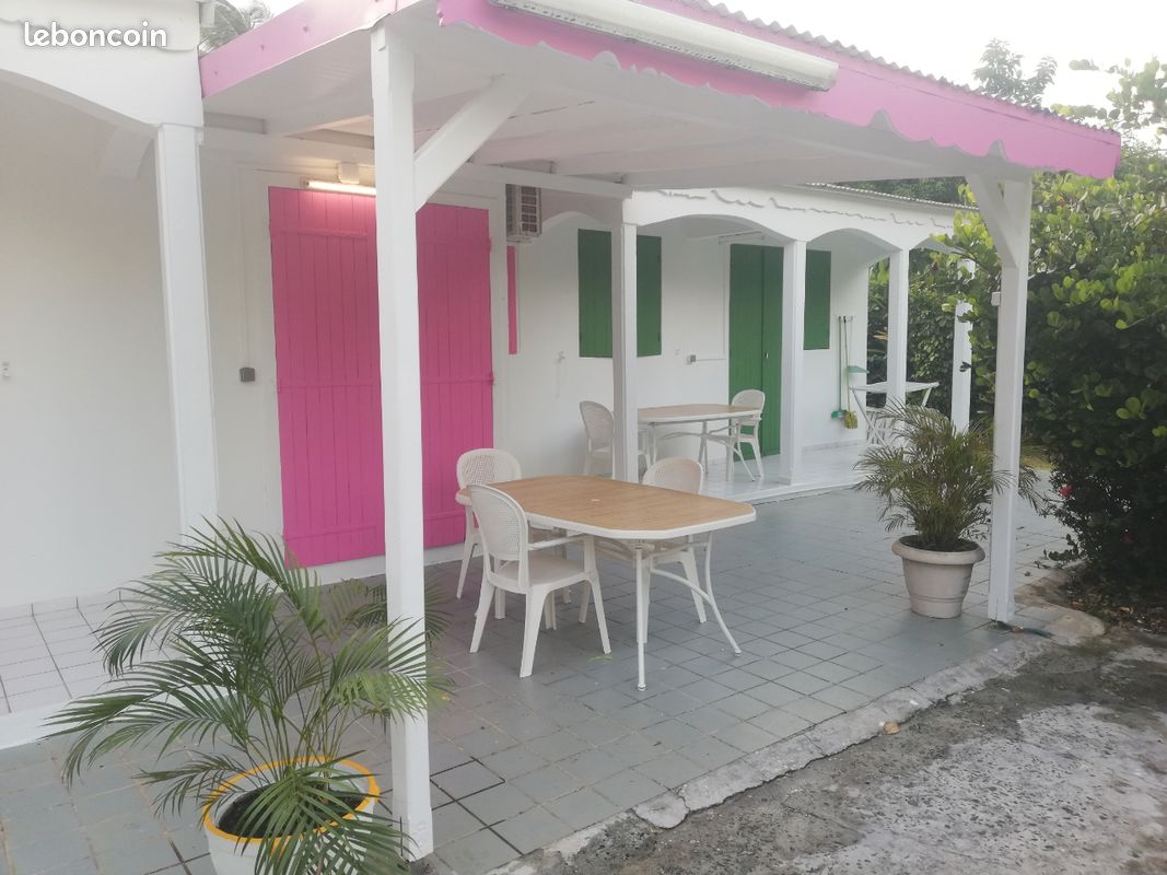Maison 2 pièces 49 m² · à Le Moule · 49 m² · 350 €/mois