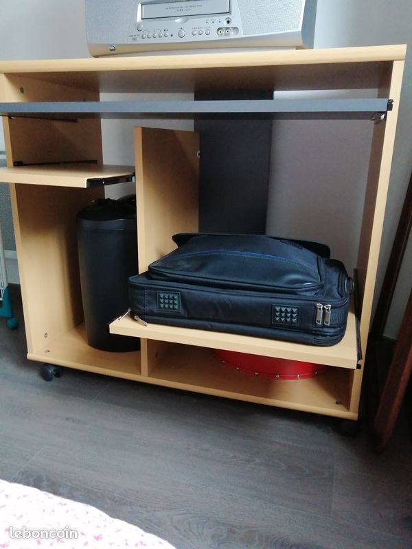 Bureau informatique (image 1)