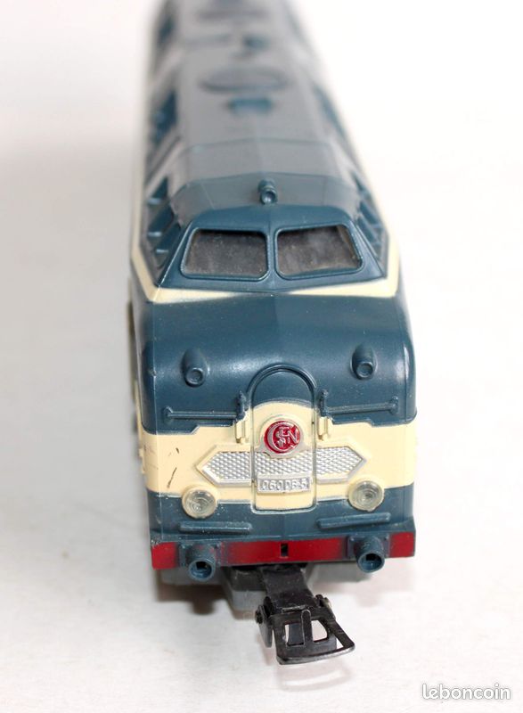Locomotive Diesel Hornby HO P660 - Réf 6350, état Moyen, Non Testée
