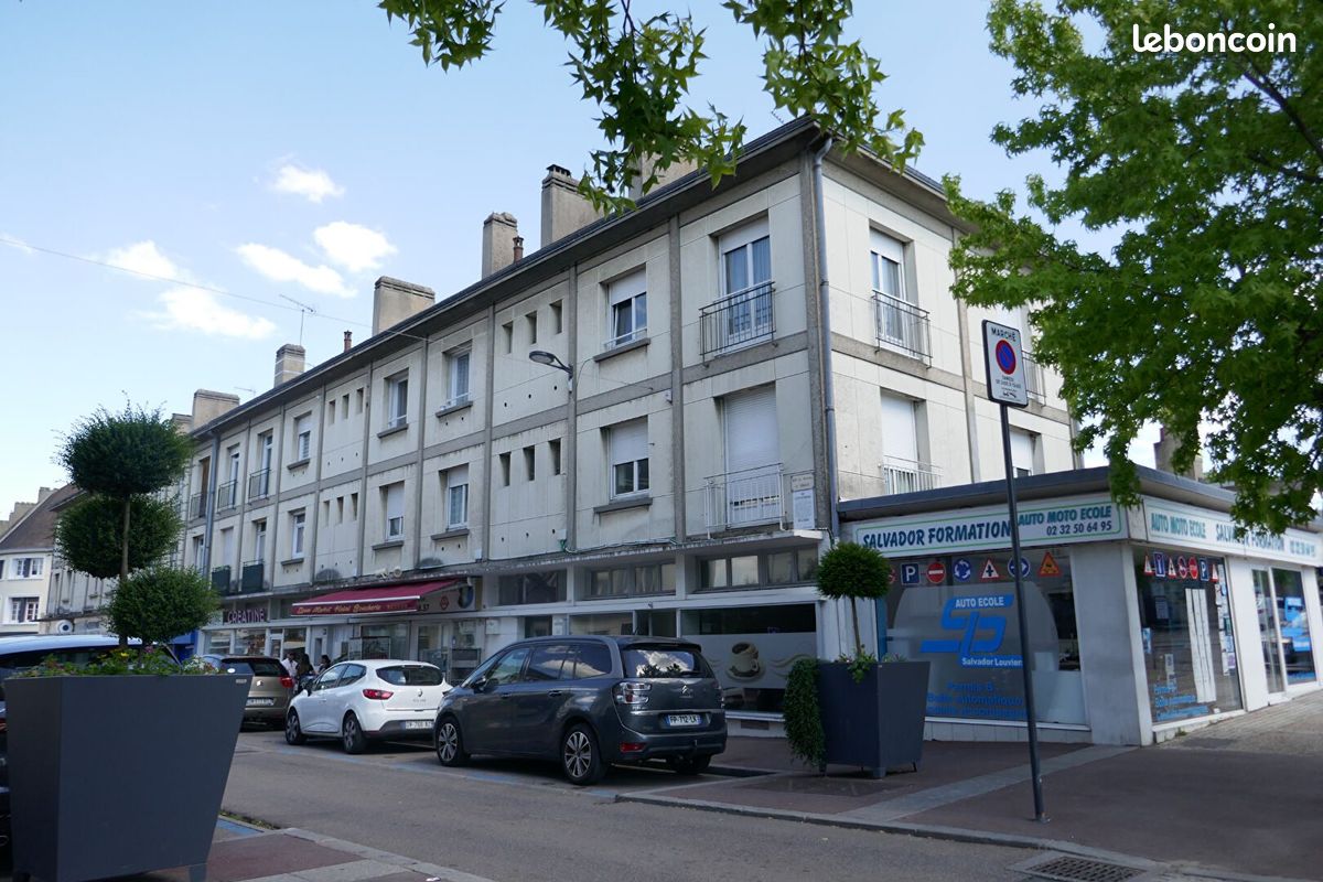 Local commercial 211 m² · à Louviers · 211 m² · 289 000 €