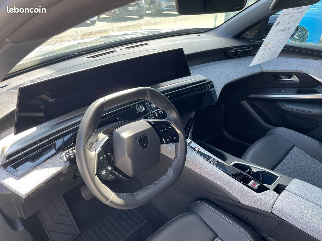 Peugeot 5008 Hybrid 145ch Allure e-DCS6 (image 26)