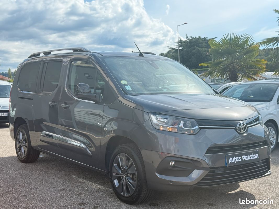 Toyota proace city verso long l2 7 places 1.5 d-4d 130 ch design. 67 000kms. 1ere main. 07/2022 (image 3)