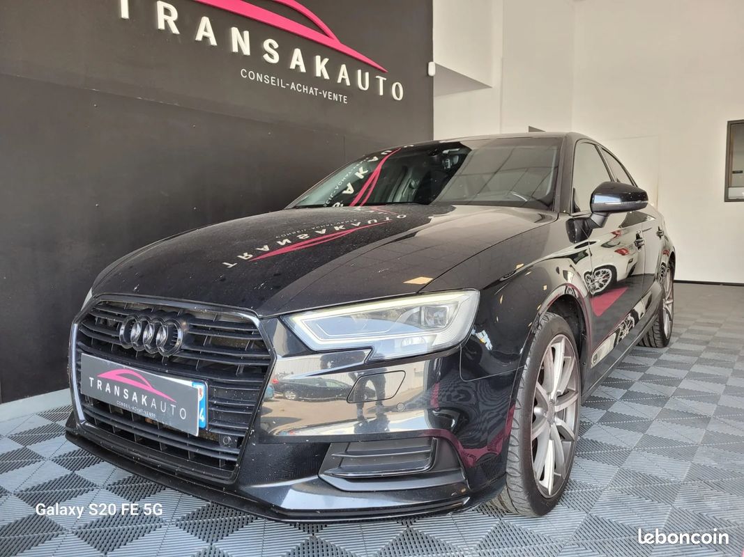 AUDI A3 BERLINE 35 TFSI CoD 150 S tronic 7 Design Luxe + VOLANT SLINE / S-LINE + SIEGES CUIR + ATTELAGE + ENTRETIEN AUDI (image 1)