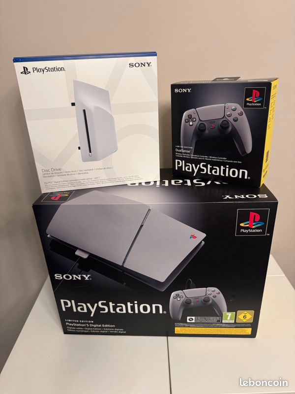 PS5 Slim 30ème anniversaire + Lecteur PS5 + Manette DualSense PS5 30e anniversaire (image 1)