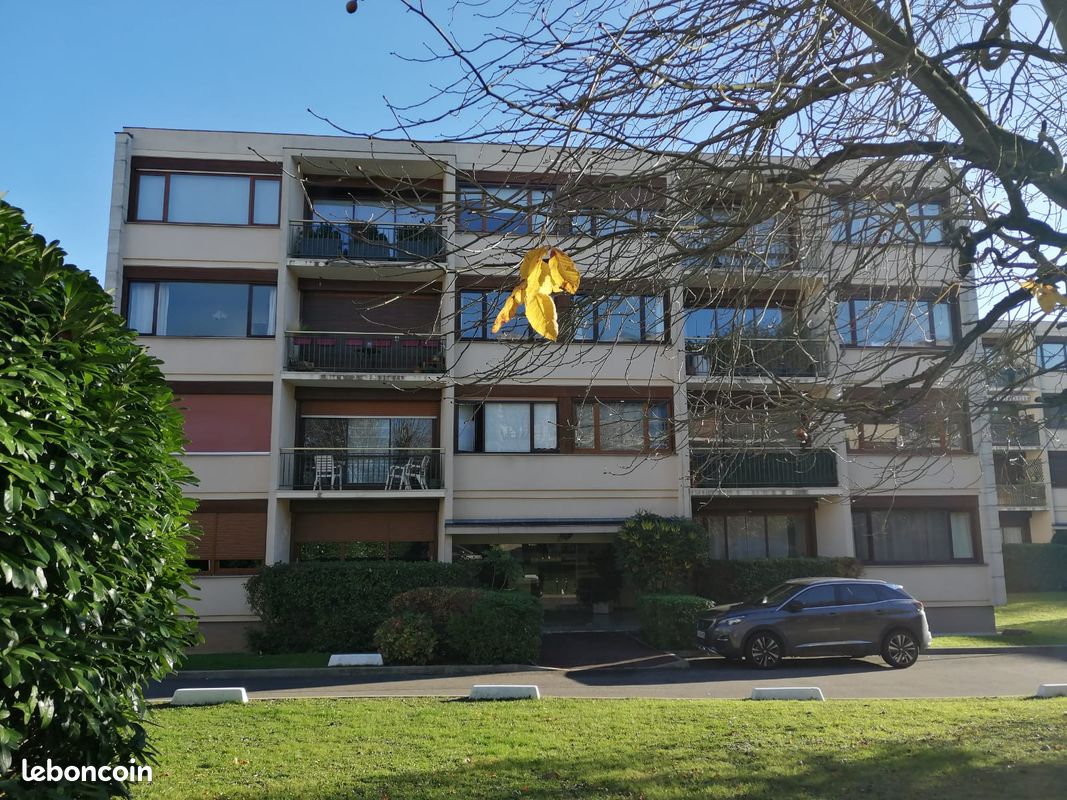 Appartement 1 pièce 15 m² · à Noisy-le-Roi · 15 m² · 570 €/mois