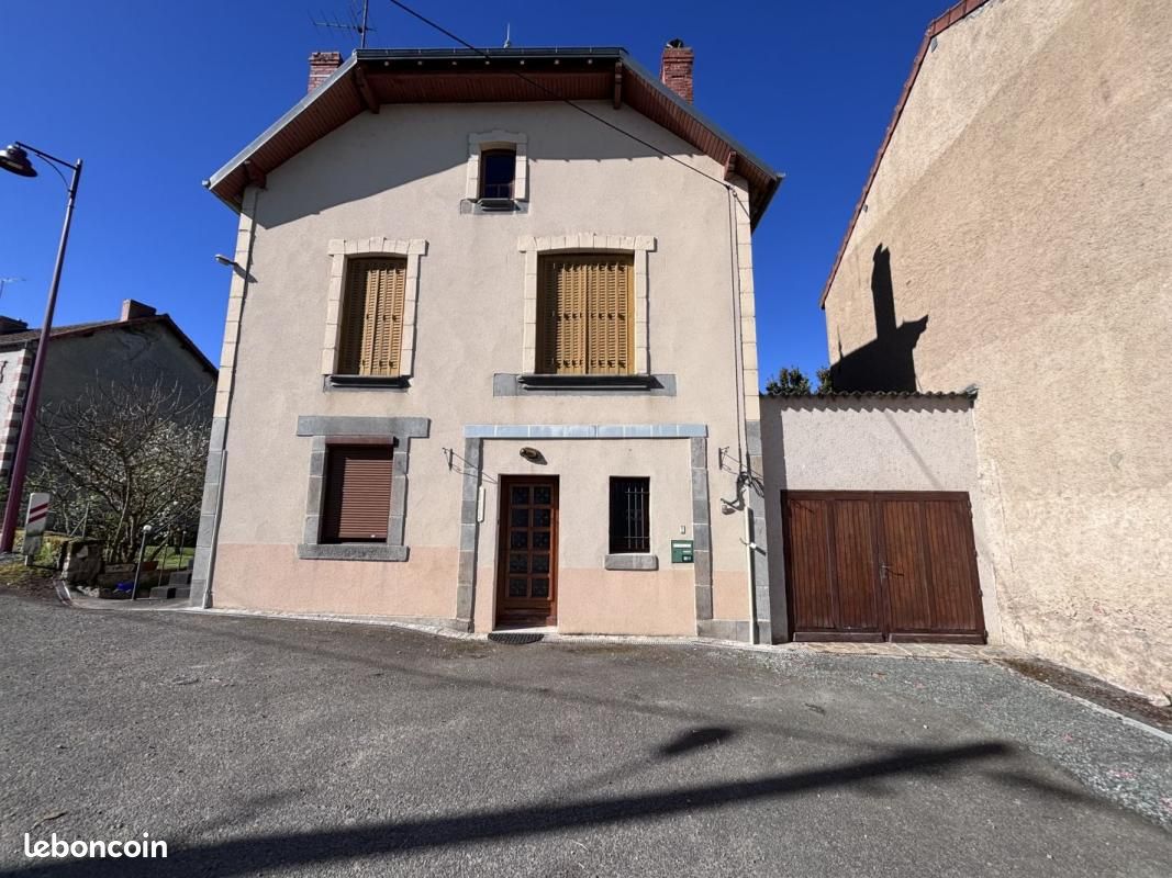 Maison 8 pièces 151 m² · à Lavaufranche · 151 m² · 55 500 €