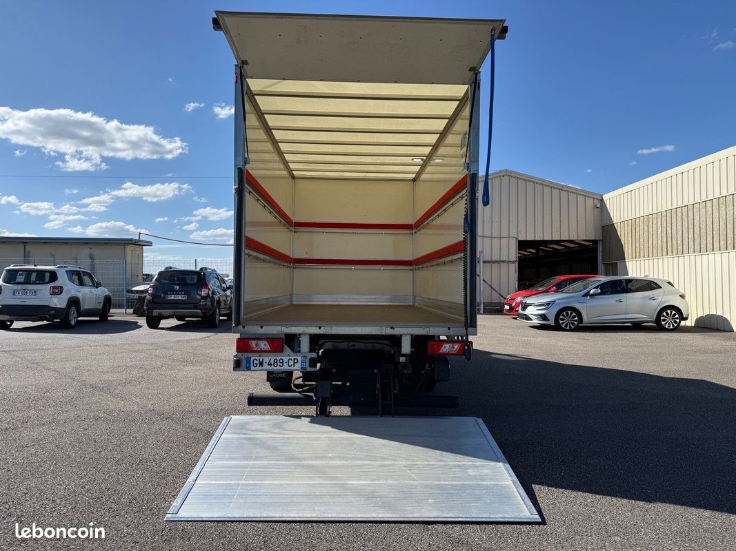 Ford TRANSIT L4 2.0 ECOBLUE 130CH TREND CAISSE HAYON (image 17)