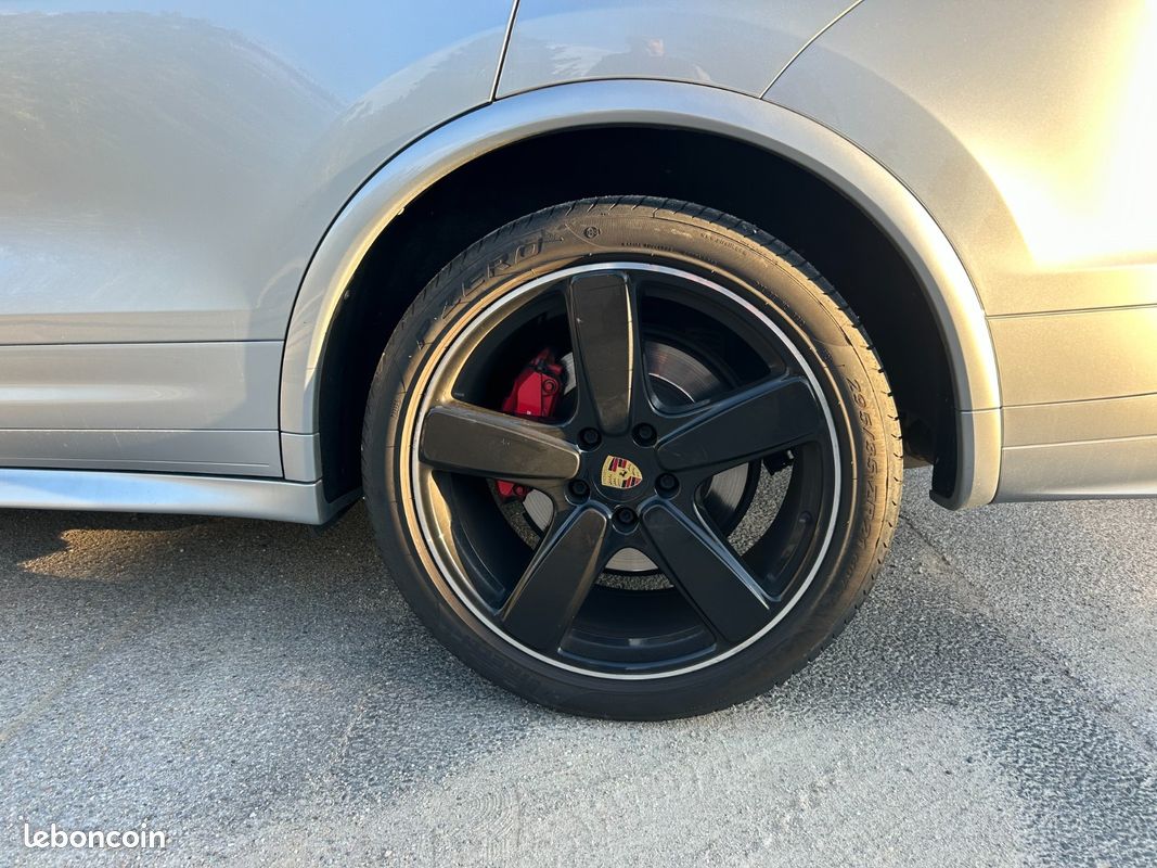 PORSCHE CAYENNE 3.6 V6 440 ch GTS Tiptronic A Francais Suivi Porsche PDLS Pack Chrono Toit Ouvrant Carplay Garantie (image 20)