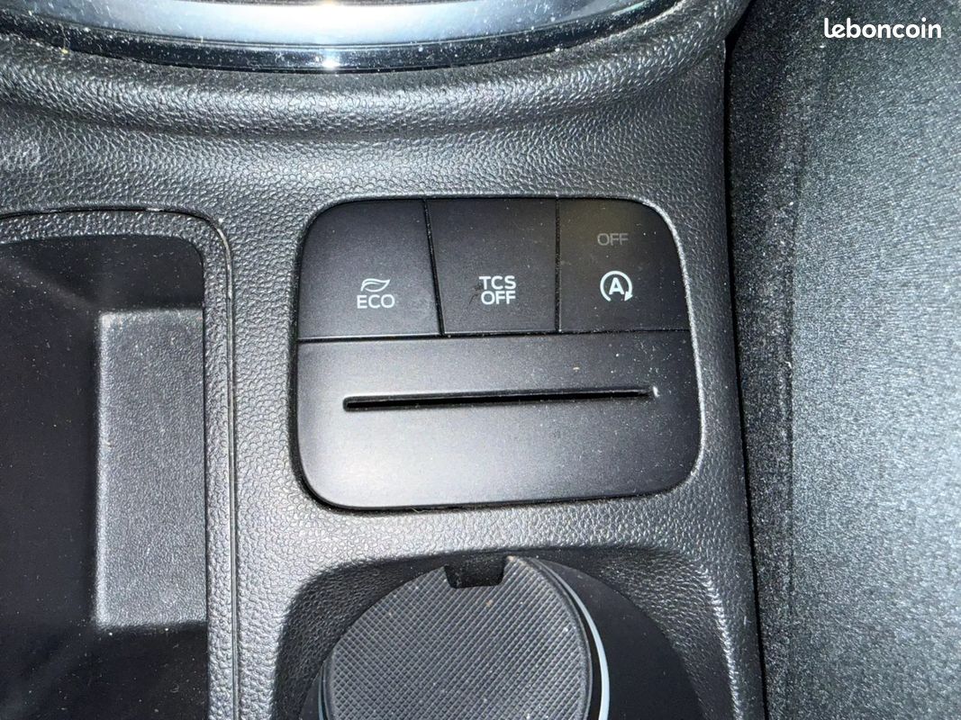 FORD Fiesta 1.0 100ch Titanium - 2019 - Suivi complet - CARPLAY - Bon état général (image 16)