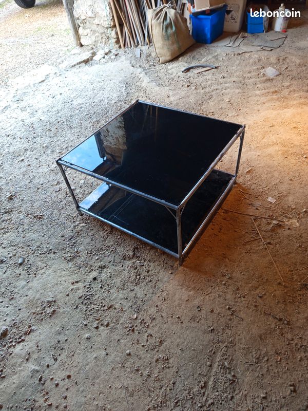 Table basse en verre fumé (image 1)