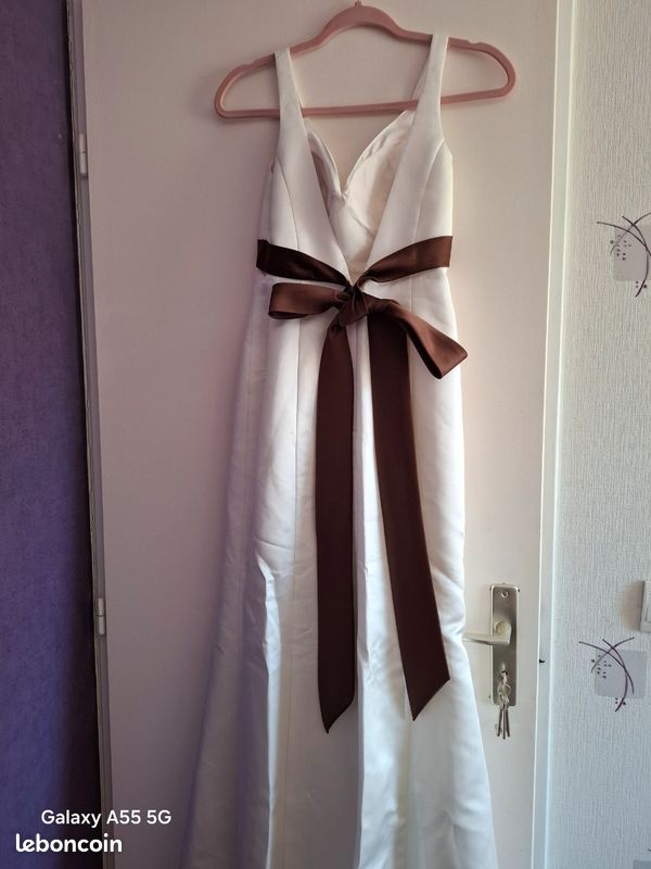 Robe longue cérémonie blanche avec ceinture satin marron – easy wear - El Corte Inglés (image 4)