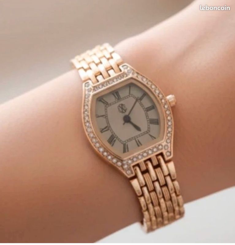 Montre femme Christian LACROIX (image 2)