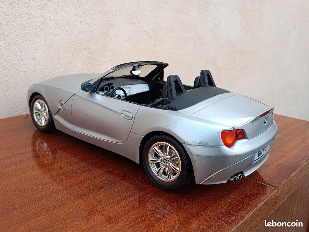 BMW Z4 décapotable 🚘 (pour Ken ou Barbie) manque 1 rétroviseur (image 5)