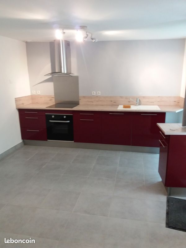 Maison 3 pièces 75 m² · à Pleumartin · 75 m² · 470 €/mois