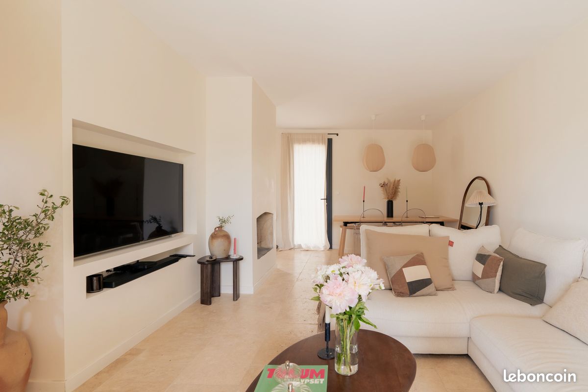Maison 5 pièces 103 m² · à Aix-en-Provence · 103 m² · 2 350 €/mois