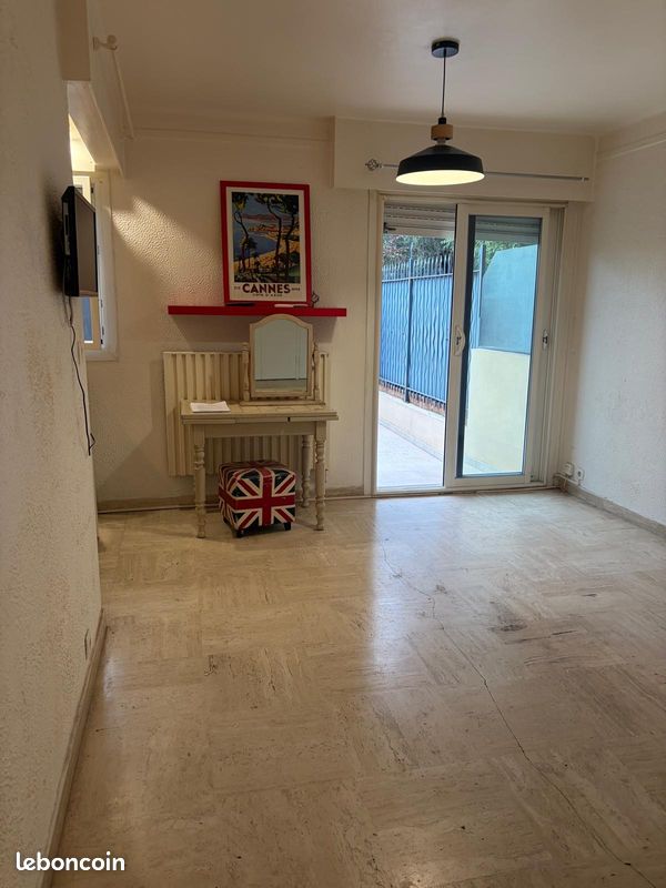 Appartement 1 pièce 21 m² · à Cannes · 21 m² · 145 000 €