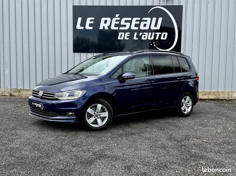 Volkswagen TOURAN 1.6 TDI 115CH FAP CONFORTLINE BUSINESS DSG7 7 PLACES / Caméra / CarPlay (image 1)