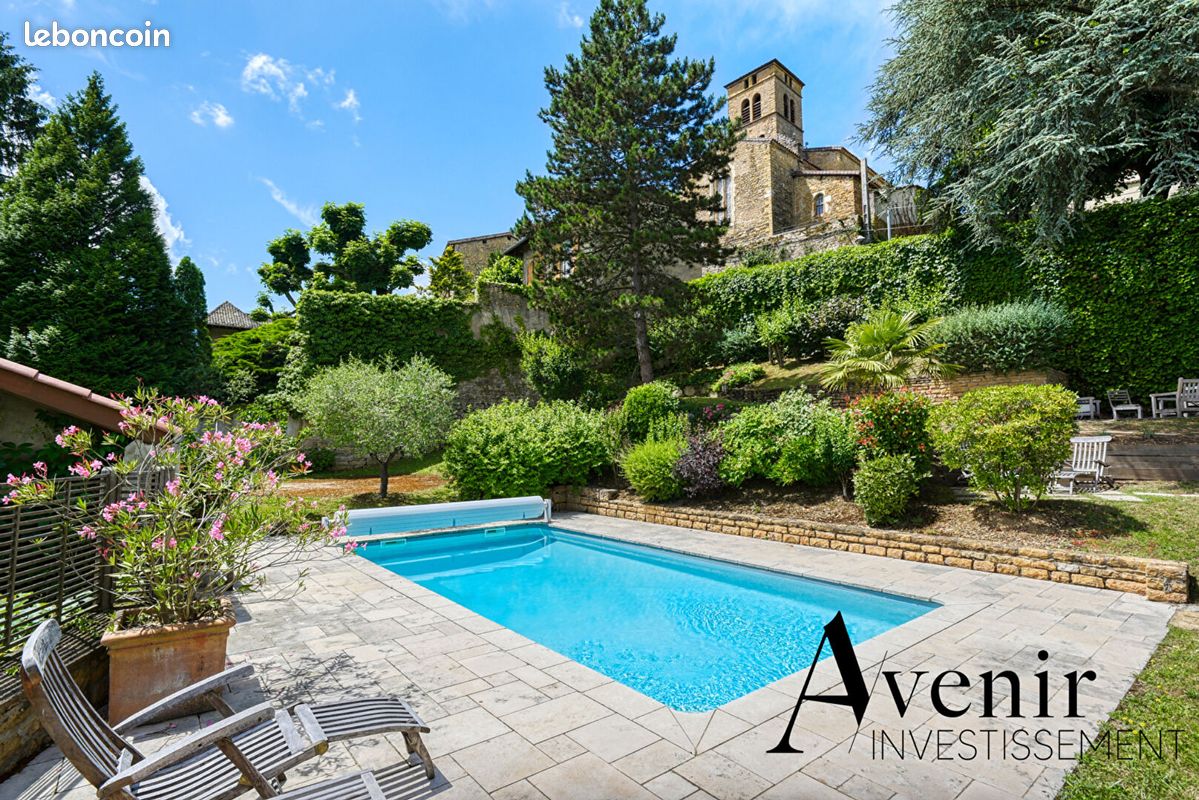 Maison 11 pièces 300 m² · à Collonges-au-Mont-d'Or · 300 m² · 1 740 000 €