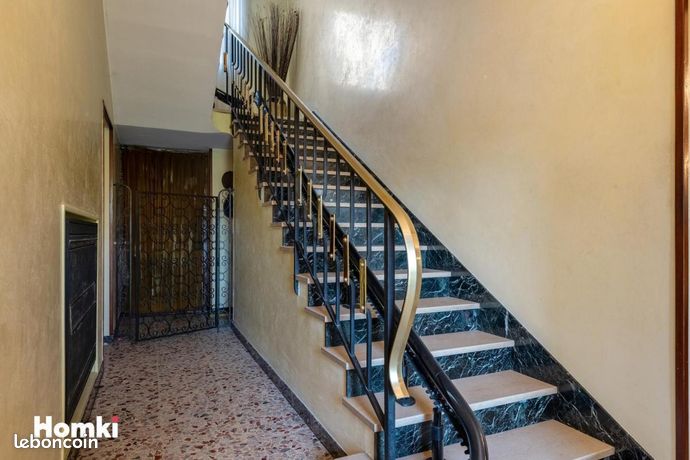 Maison de ville 6 pièces 220 m² — 12