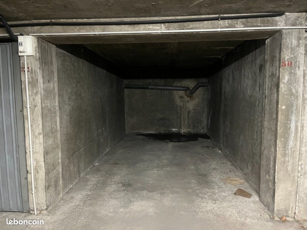 Parking 12 m² · à Saint-Étienne · 12 m² · 13 000 €