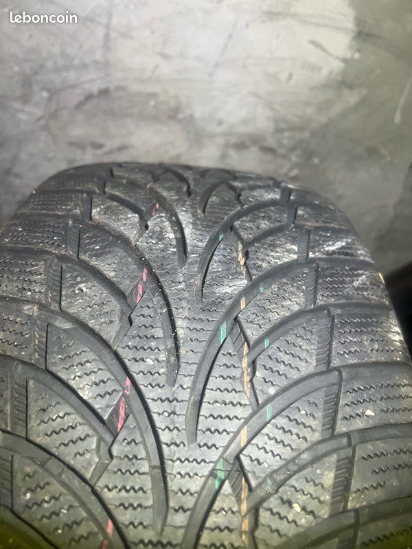 Pneus 225/45/18 (image 3)