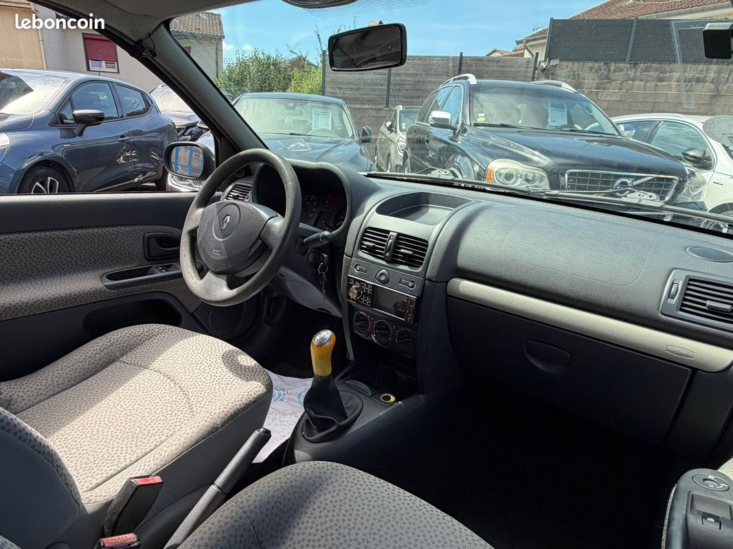 Clio II authentique 1.5 dci 68ch (image 4)