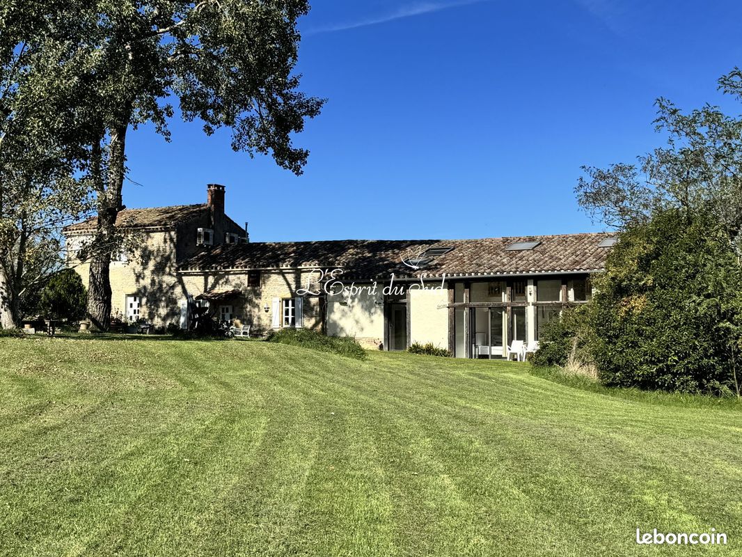 Maison 4 pièces 280 m² · à Caylus · 280 m² · 392 000 €