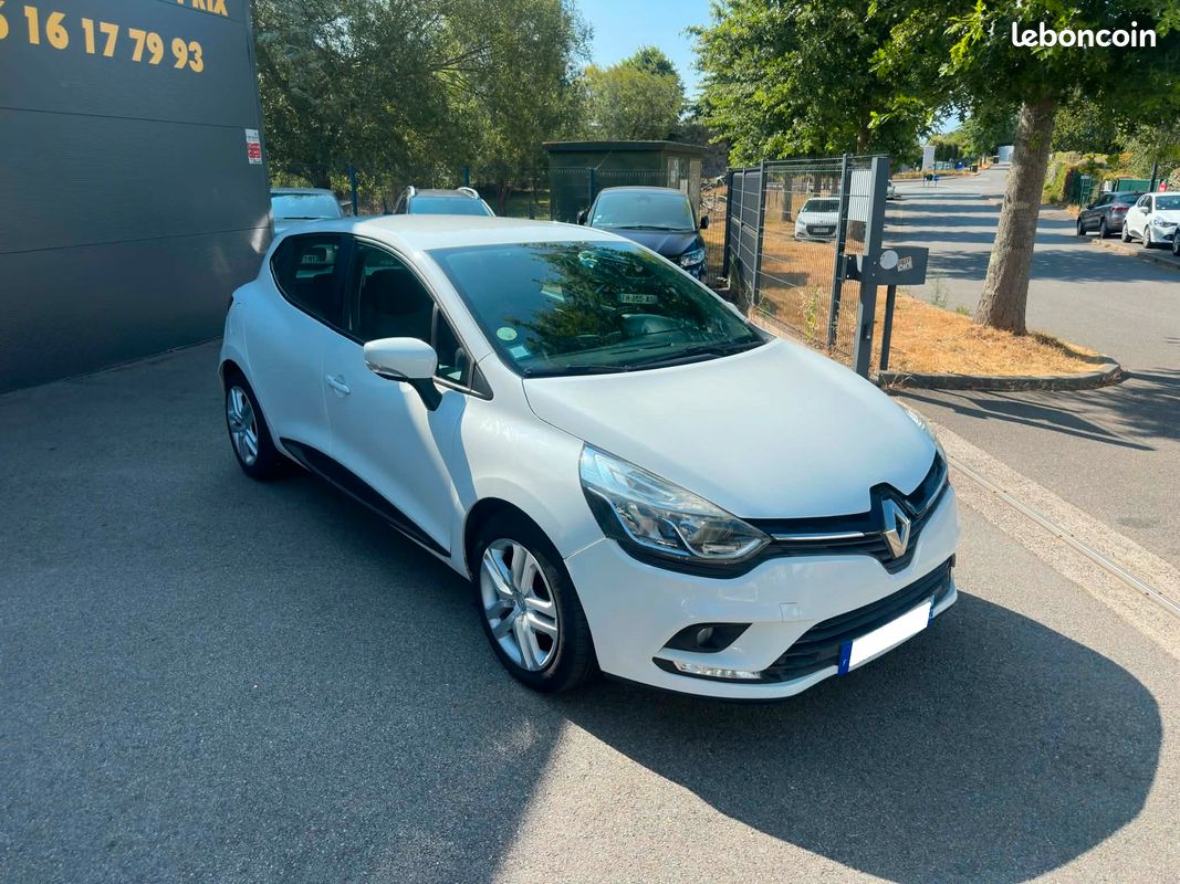 Renault clio 4 / 1.5 dci 75 chevaux / 5 places / trend (image 2)