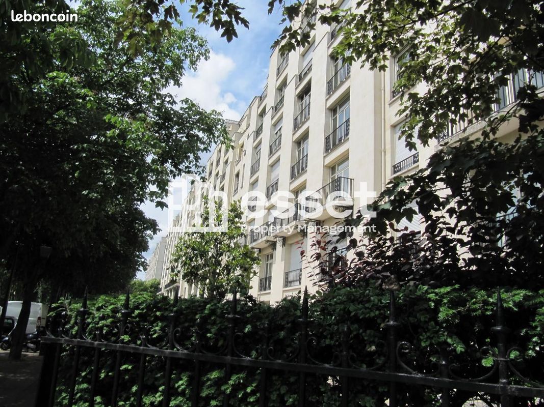Appartement 6 pièces 164 m² · à Neuilly-sur-Seine · 164 m² · 4 065 €