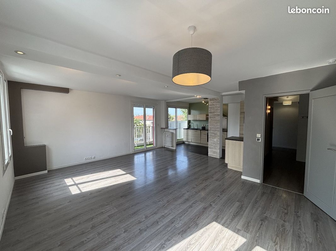 Appartement 3 pièces 84 m² · à Billère · 84 m² · 950 €