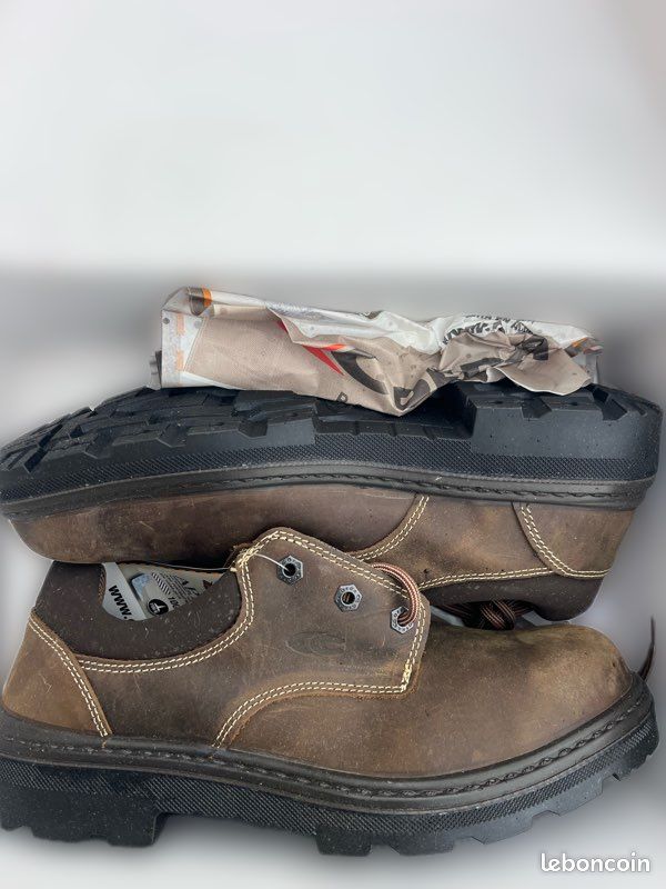 Chaussures de sécurité COFRA T46 neuves jamais portées (image 1)