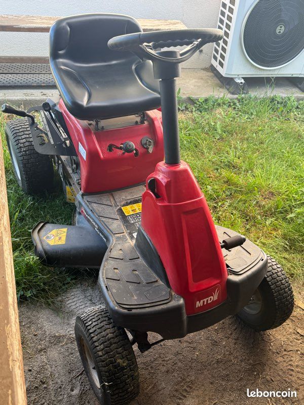 Tracteur tondeuseMTD (image 3)